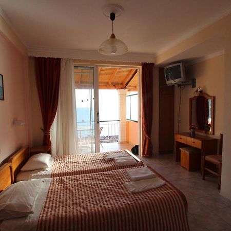 Lido Sofia Holidays Agios Gordios  Rum bild